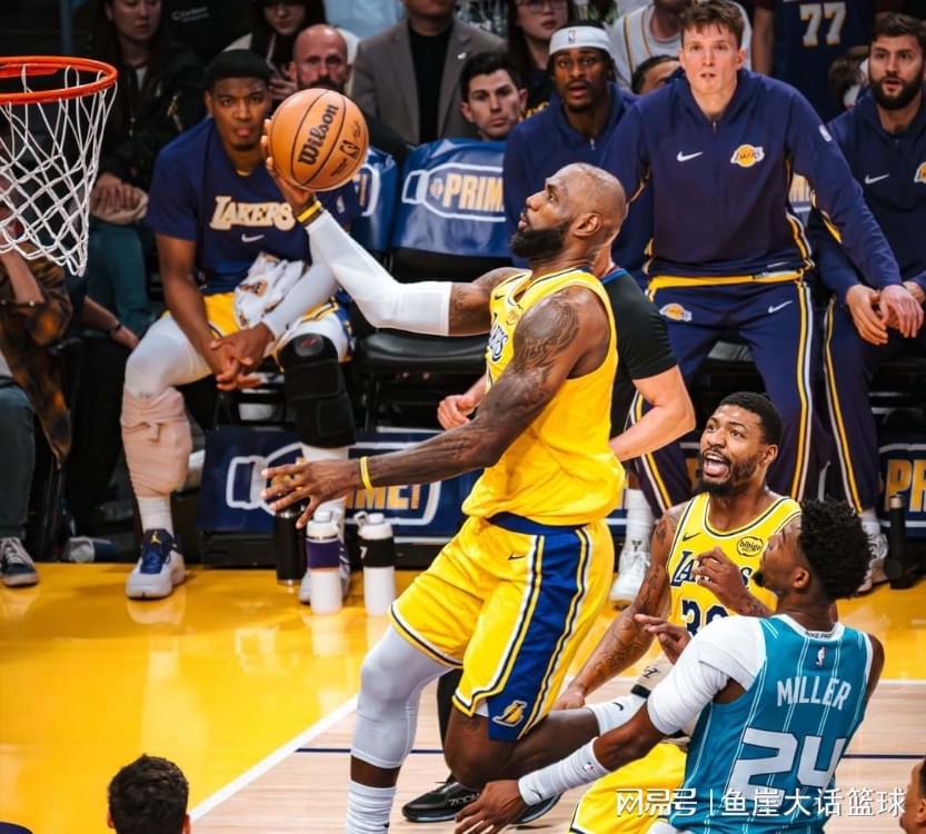 九游-湖人117-135黄蜂!斯玛特把话挑明,东契奇赛后表态也成重中之重