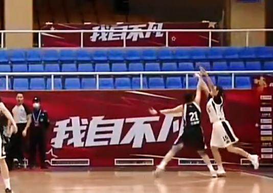 九游-最近医院仅一街之隔 重伤的孙丽却被延误在球馆里