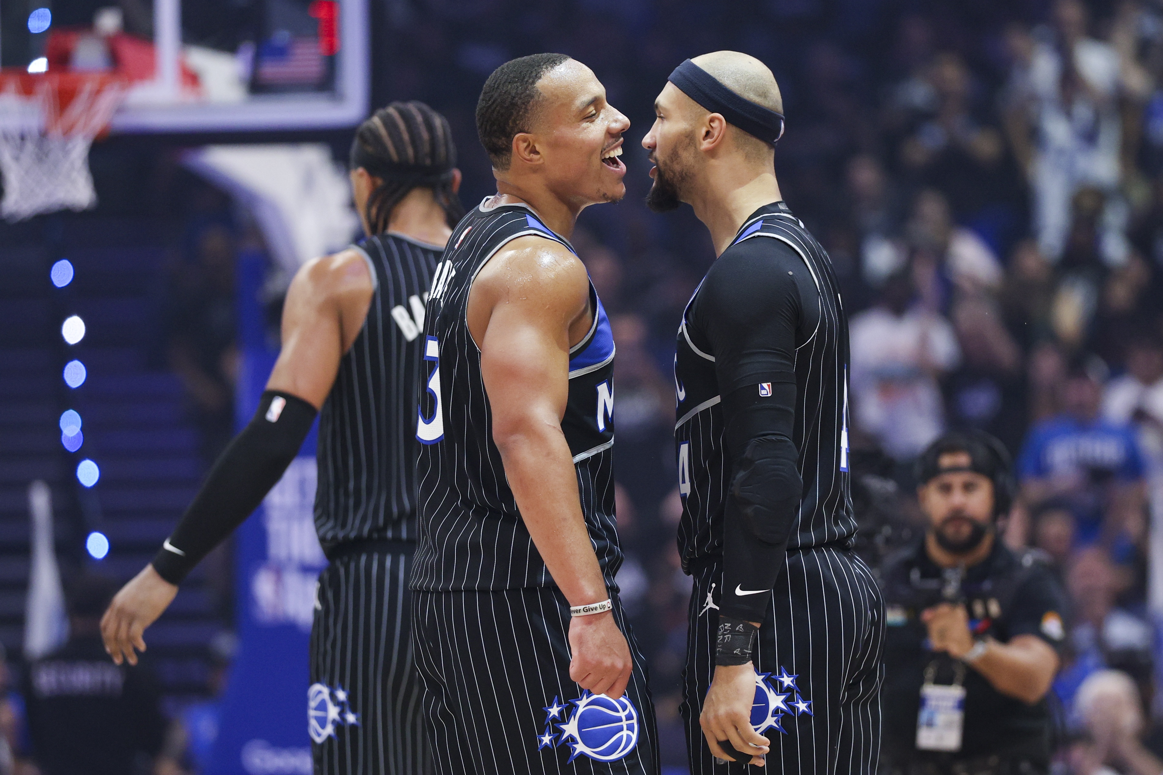 九游游戏-NBA彩经:魔术淘汰活塞 骑士擒下猛龙晋级 火箭将湖人拖入抢七