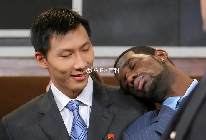 九游娱乐-易建联真的混不下NBA吗?5年换4队后才发现,答案可能让人意外|布鲁克林篮网队|球员|联盟|篮网|环境_新浪体育_新浪新闻